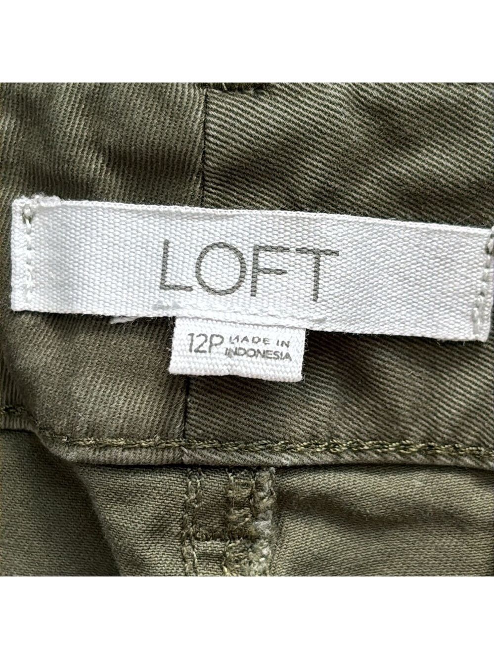 Loft The Perfect Straight Capri Pants in Washed Twill Olive Green Size 12P - Picture 3 of 10